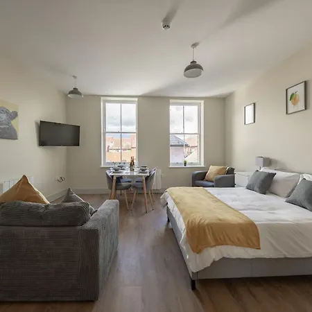 Apartment 6, Isabella House, Aparthotel, By Rentmyhouse Hereford Exterior photo